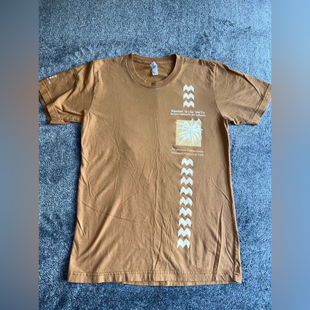 PU'UHONUA O HONAUNAU NATIONAL HISTORICAL PARK Hawaiian American Apparel tee
